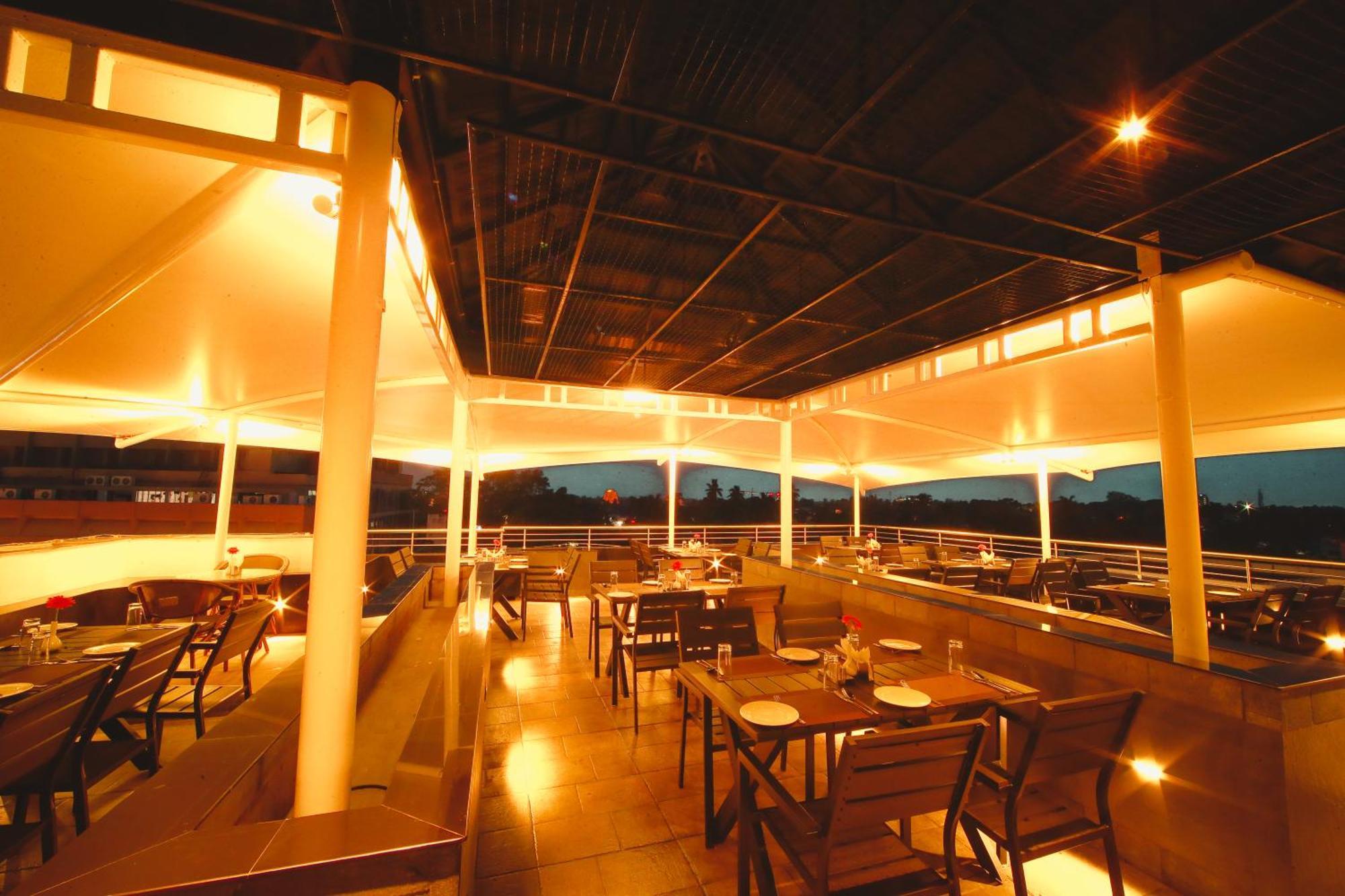 Akhil Classic Thiruvananthapuram Exterior photo